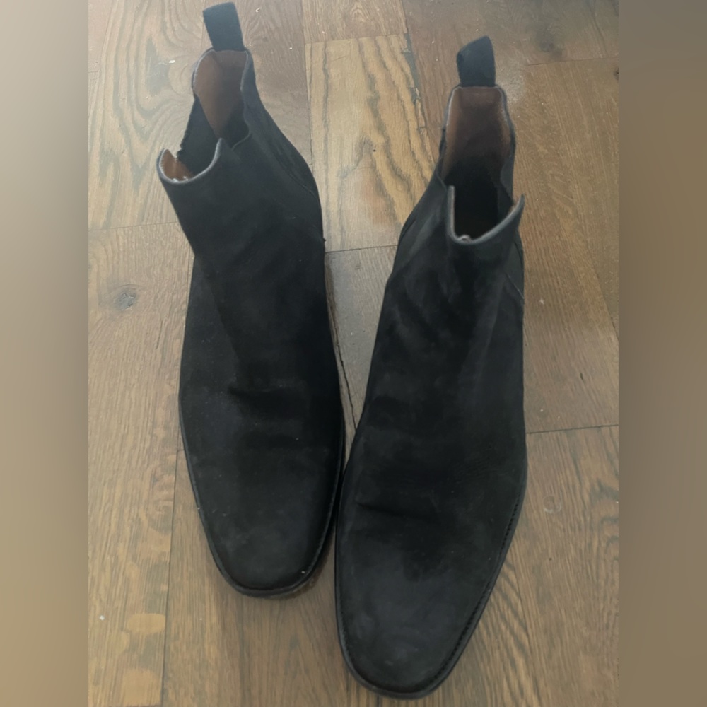 Black men’s Chelsea boots